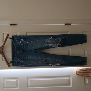 Ripped jeans from New York & Company, size 6, blue in colo 20th